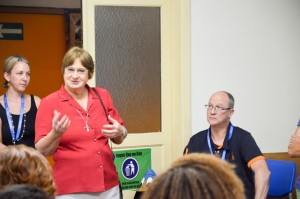 Irmã Loiva Urban recepcionou os diretores das universidades no encontro com as famílias.