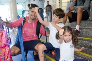 Thiago, Tadeu e Maitê comemorando Dia dos Pais e Dia do Estudante.